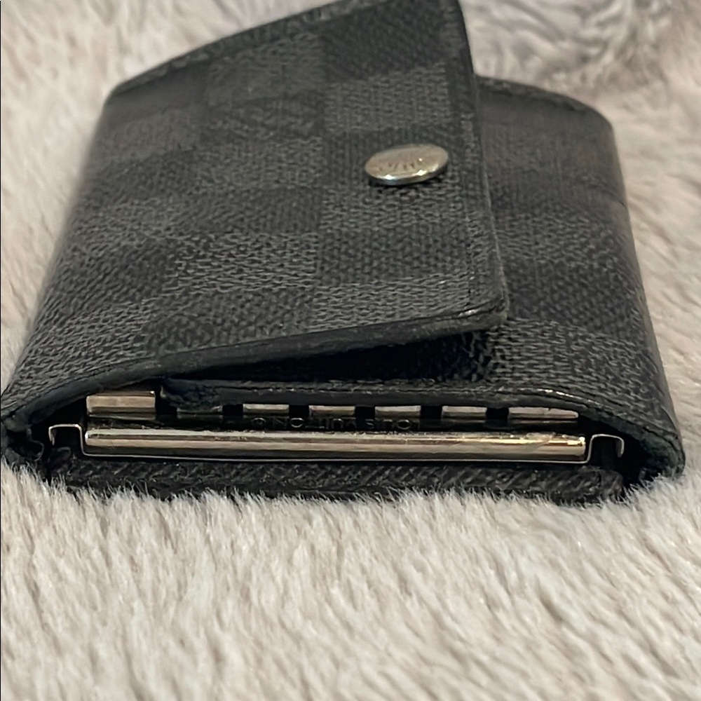 Louis Vuitton Black Damier 6-Ring Key Holder Wallet - Picture 4 of 13